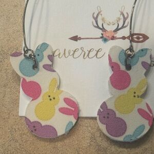 - Averee Grace Designs Bunny earrings NWT